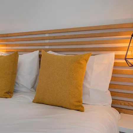 Apartment New By The Metro Iv Lisbon