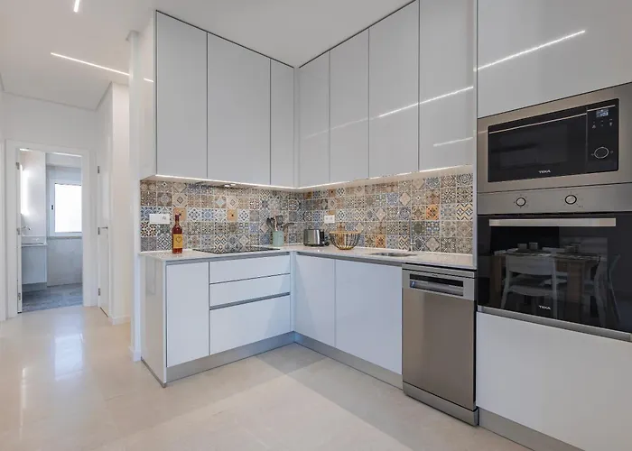 New By The Metro - 4e * Lisboa