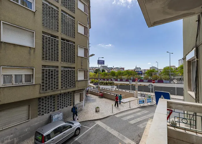 Appartement New By The Metro - 4e *
