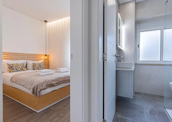 New By The Metro - 4e Appartement *